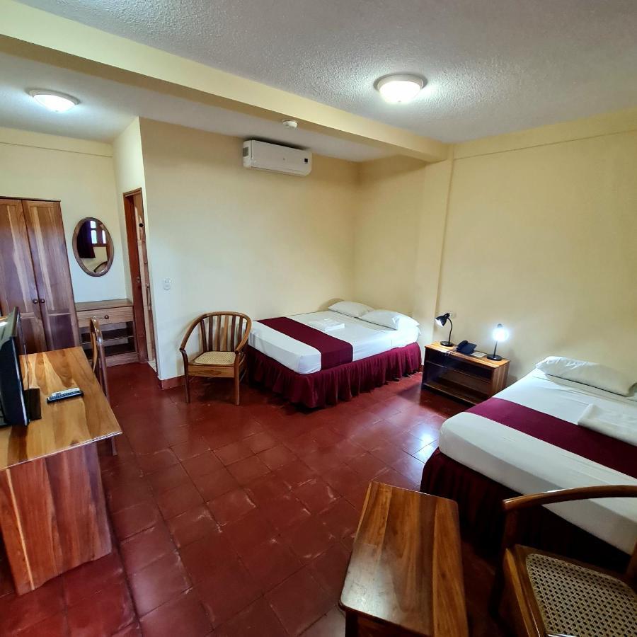 Hotel Austria León Екстериор снимка
