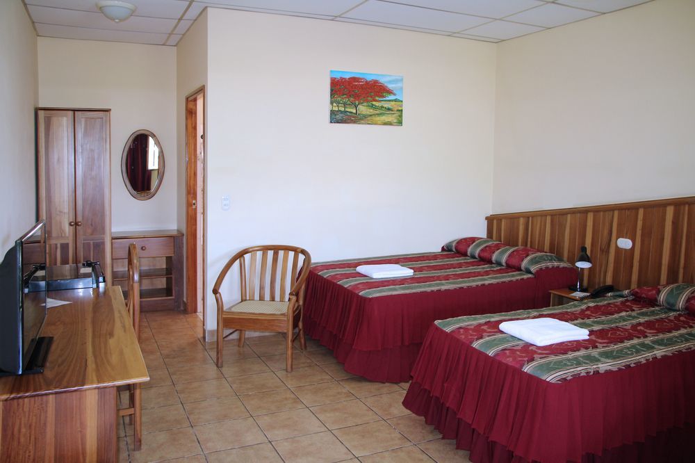 Hotel Austria León Екстериор снимка